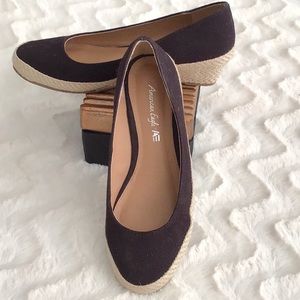 EUC WEDGE SHOES